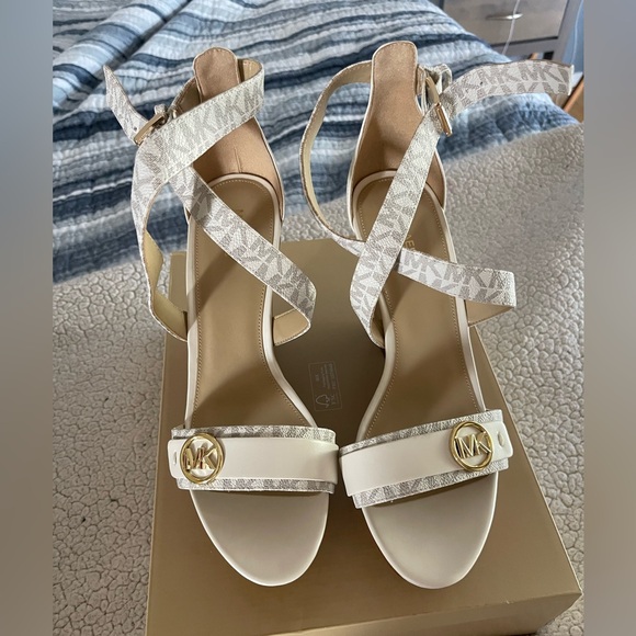 MK Carmen Wedge Sandal - Picture 1 of 4